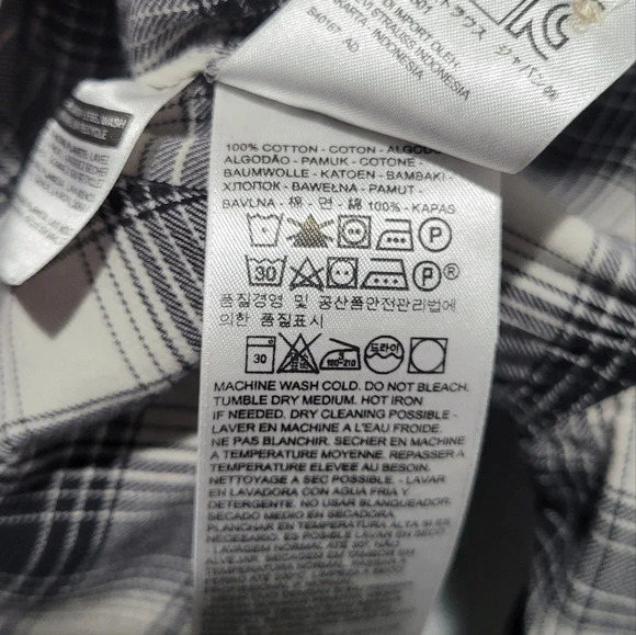 Levi's boyfriend fit button down shirt - Picture 4 of 7